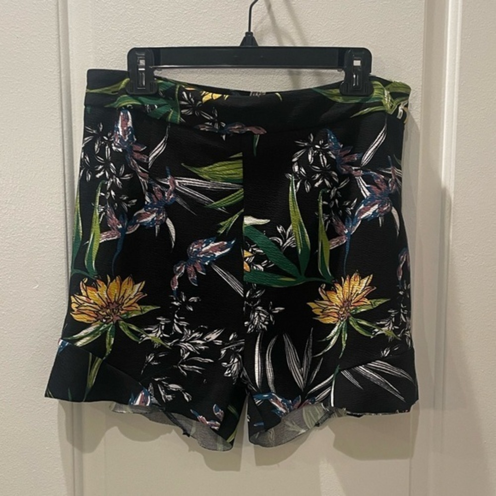 NEW…LEA & VIOLA Vibrant Floral Shorts